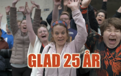 GLAD ER FYLDT 25 ÅR, HURRAAAA!